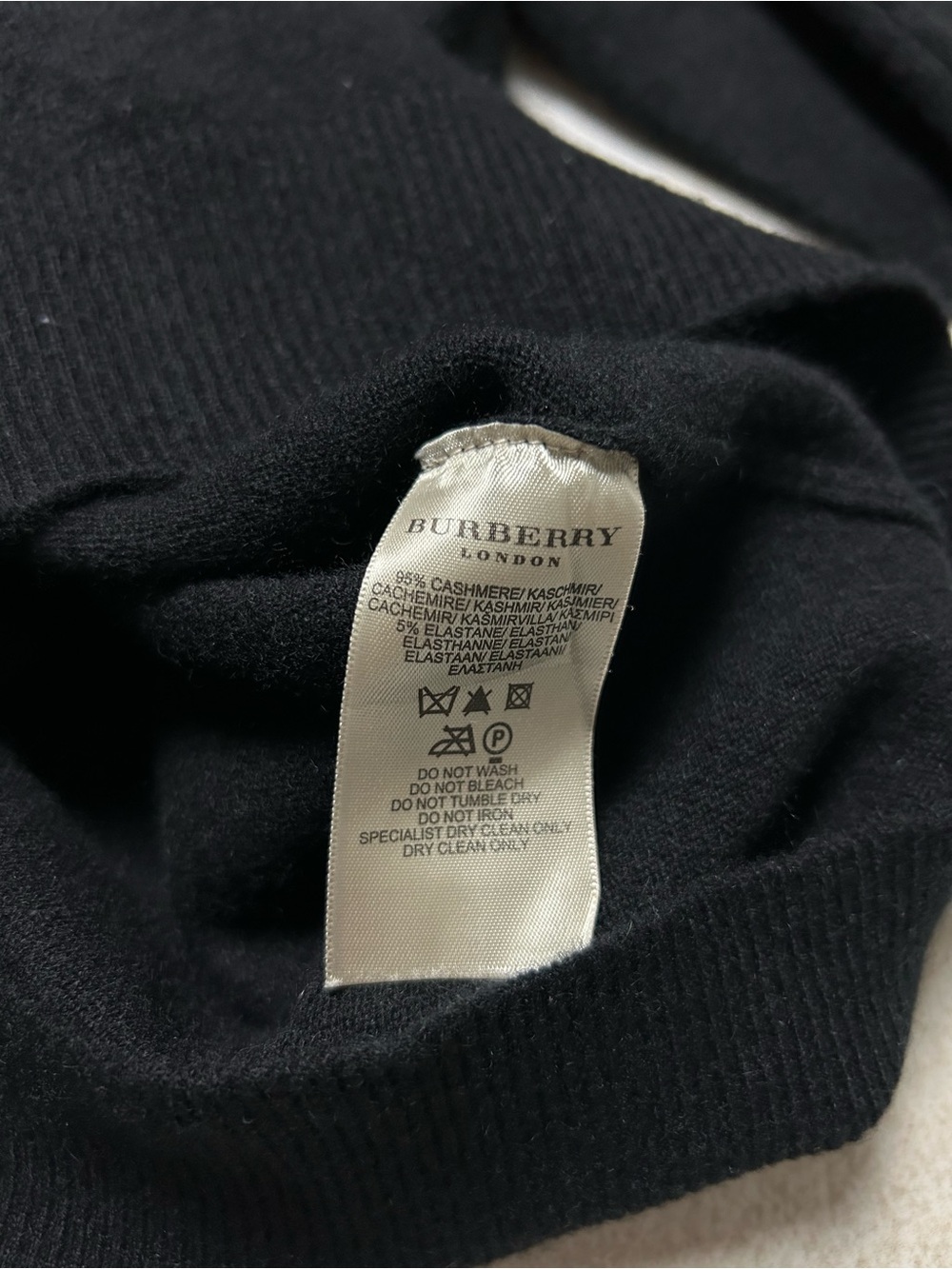 BURBERRY LONDON NOVA CHECK CASHMERE SWEATER SIZE LARGE - Picture 6 of 8